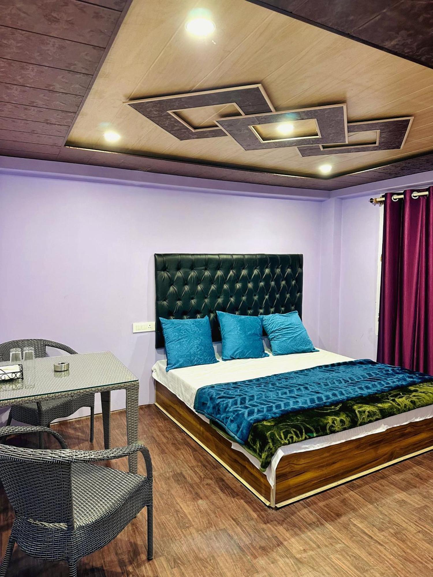 Hostel Old Wandercrew Manāli Zewnętrze zdjęcie